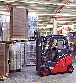 Lager in Produktionsunternehmen